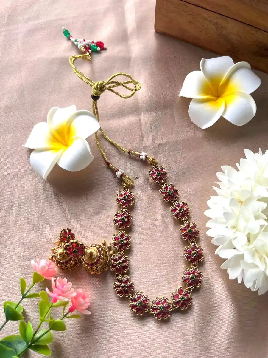 Maroon Floral Stone Necklace Set Top View